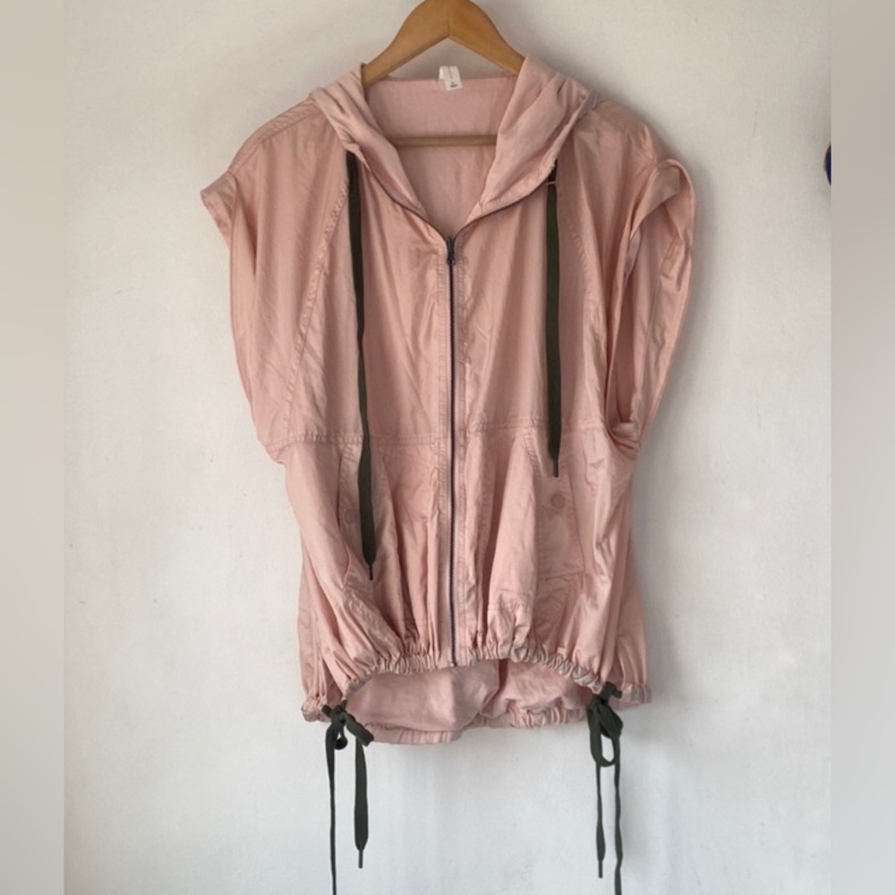 Anthro Daily Practice XL Hooded Windbreaker Vest
